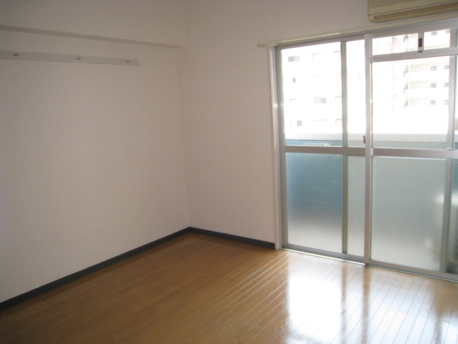 居室・リビング　※写真は別のお部屋のものです。現況を優先させて頂きます。