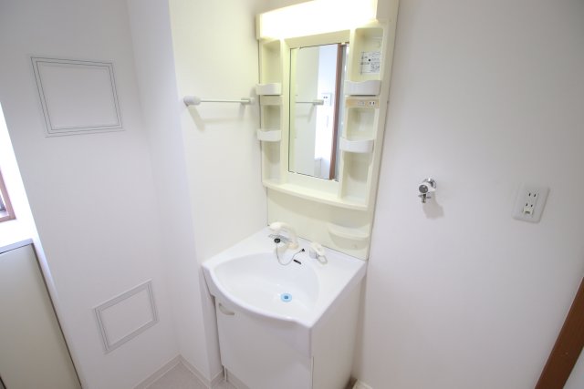 洗面設備　※別部屋の参考写真のため、現状優先です。