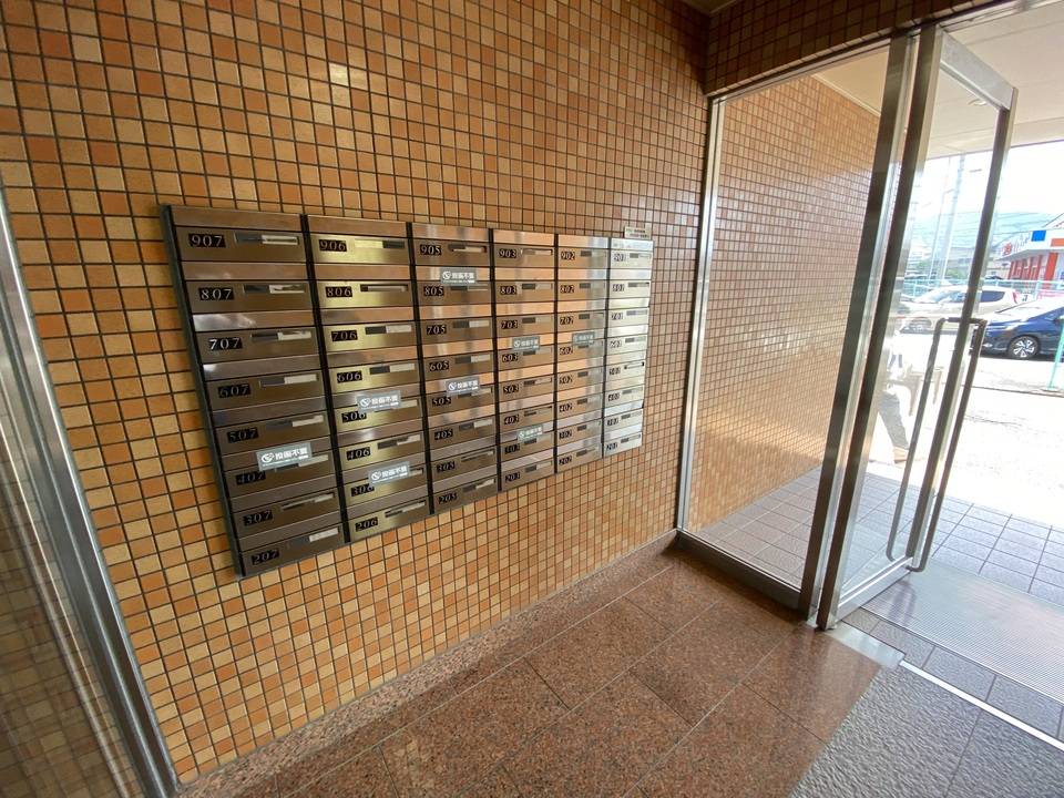 エントランス　メールBOX