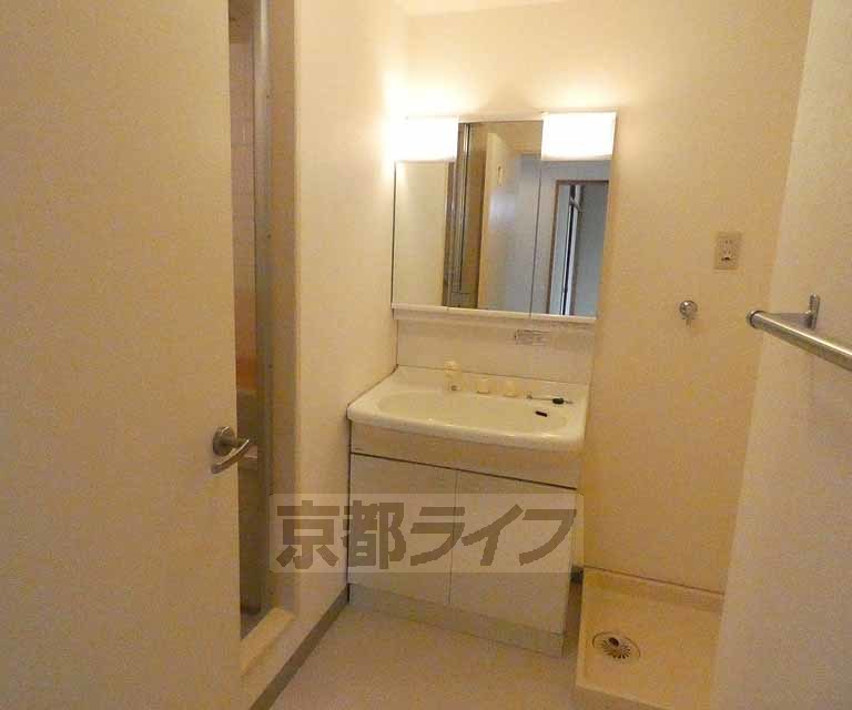 洗面設備　洗面所です