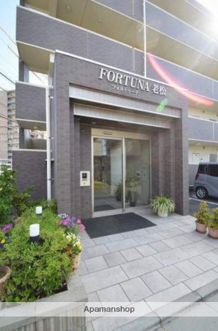 エントランス　駐車場