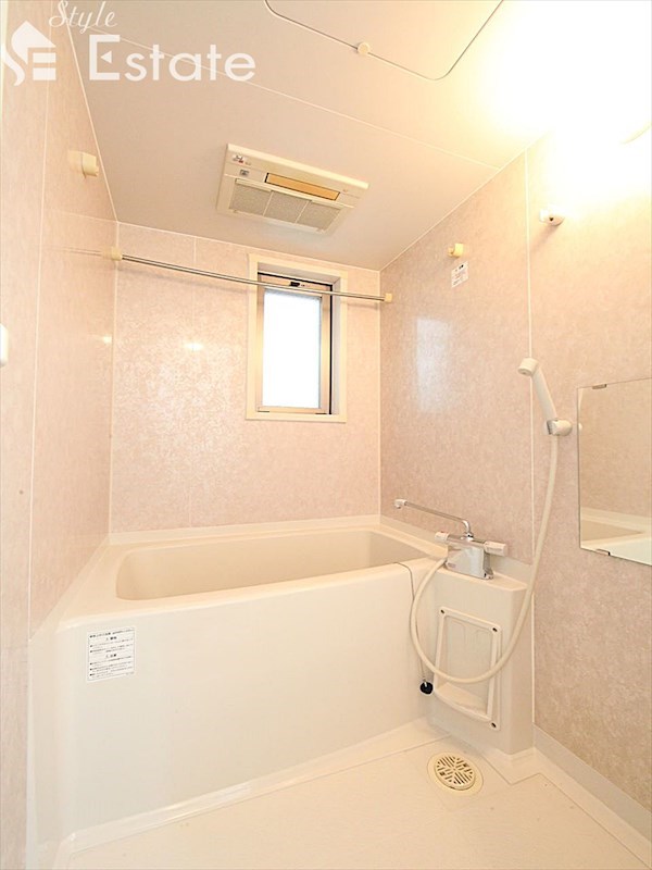 バス・シャワールーム　バスルーム