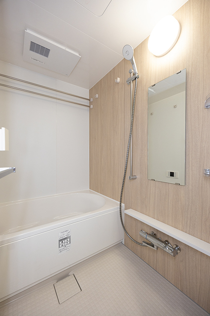 バス・シャワールーム　※写真は同タイプ住戸です。