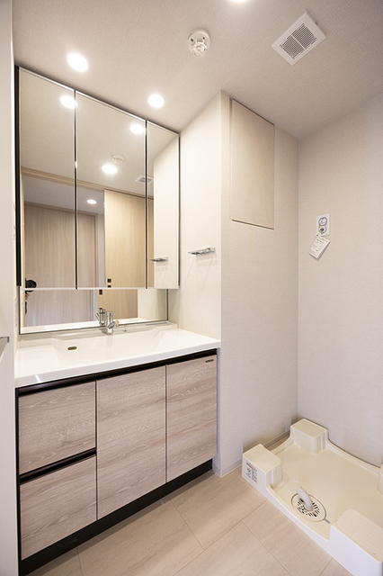 洗面設備　※写真は同タイプ住戸です。
