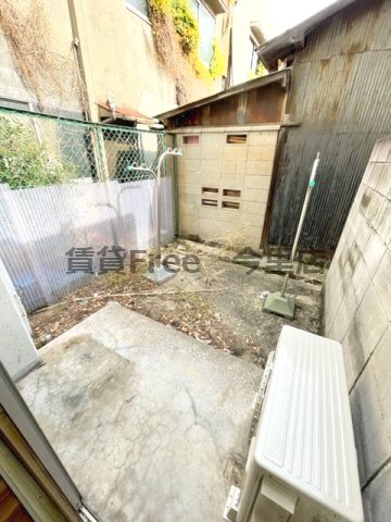 バルコニー　洗濯機置き場