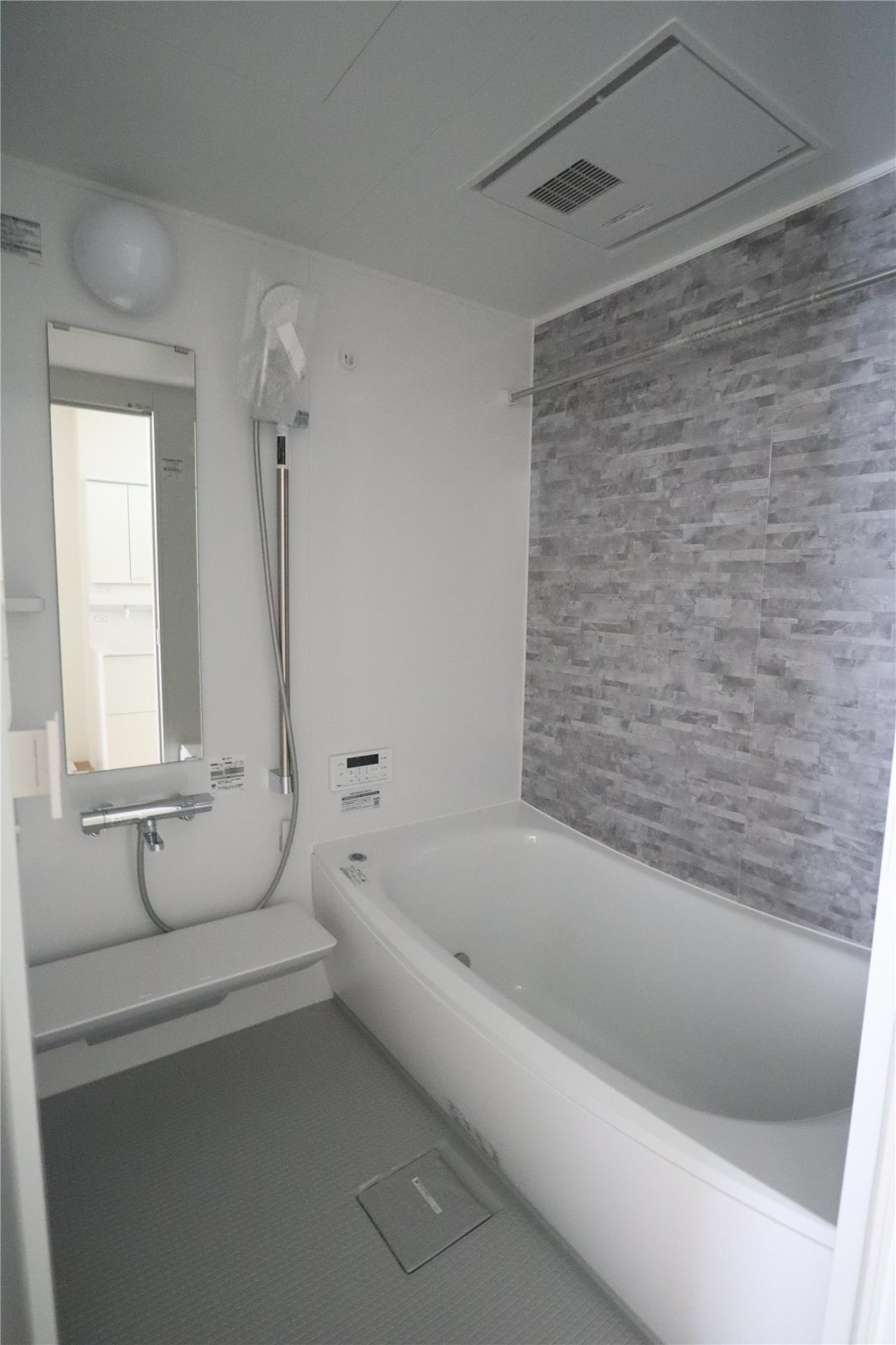 バス・シャワールーム　写真は103号室