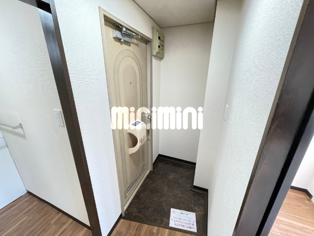 玄関　玄関です。