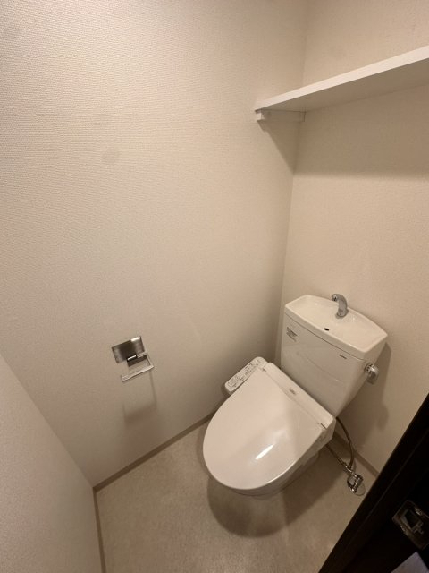 トイレ　※別号室の参考写真、現況優先※