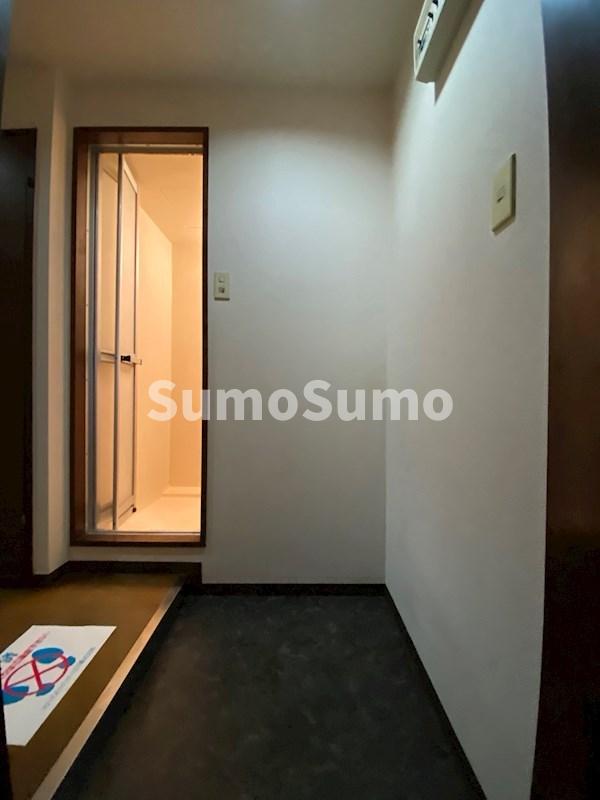 玄関　収納もある玄関です