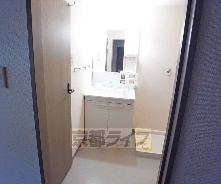 洗面設備　脱衣洗面所の独立洗面台ですね