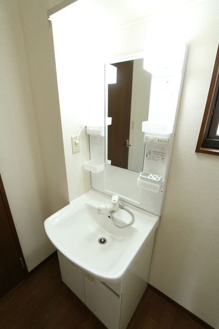 洗面設備　☆便利な独立洗面台☆