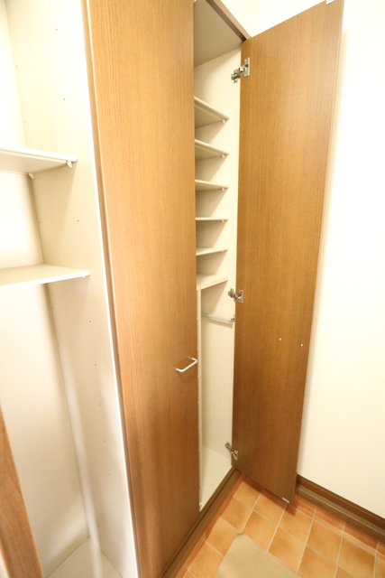 玄関　☆トールタイプのシューズボックス☆