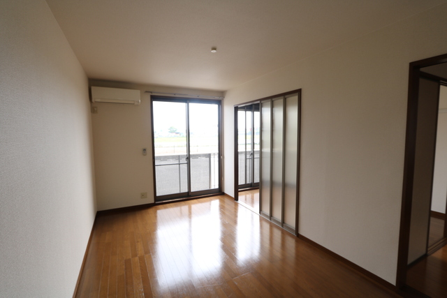 居室・リビング　☆南向きの室内☆