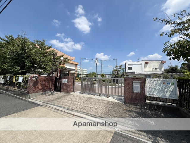 中学校　日比津中学校（中学校）まで342m