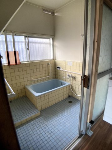 バス・シャワールーム　広々とした洗い場があります♪