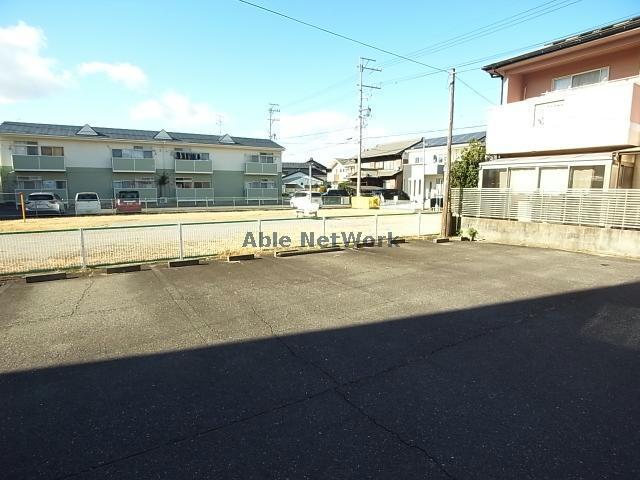 駐車場　駐車場