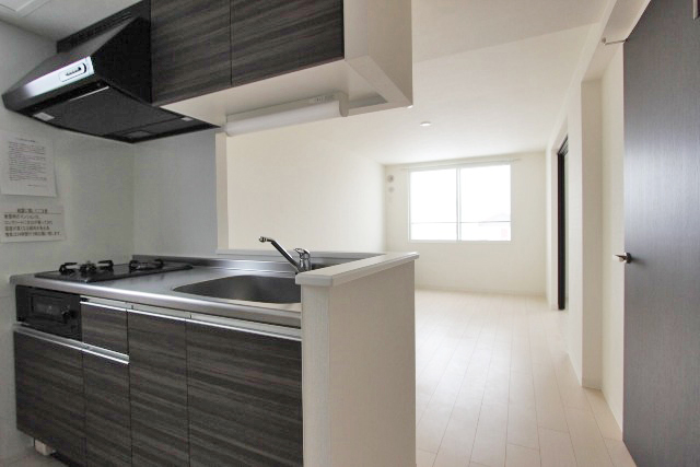 キッチン　人気で使用しやすい対面システムキッチンです♪