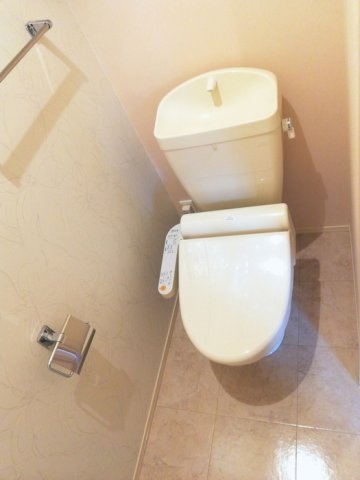 トイレ　ゆったりとした空間のトイレです