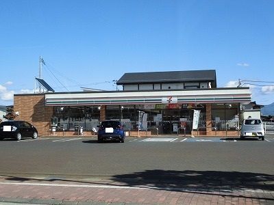 コンビニ　セブンイレブン（コンビニ）まで600m