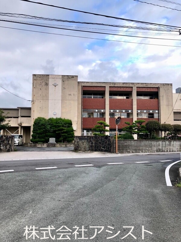 中学校　糸田町立糸田中学校（中学校）まで1055m