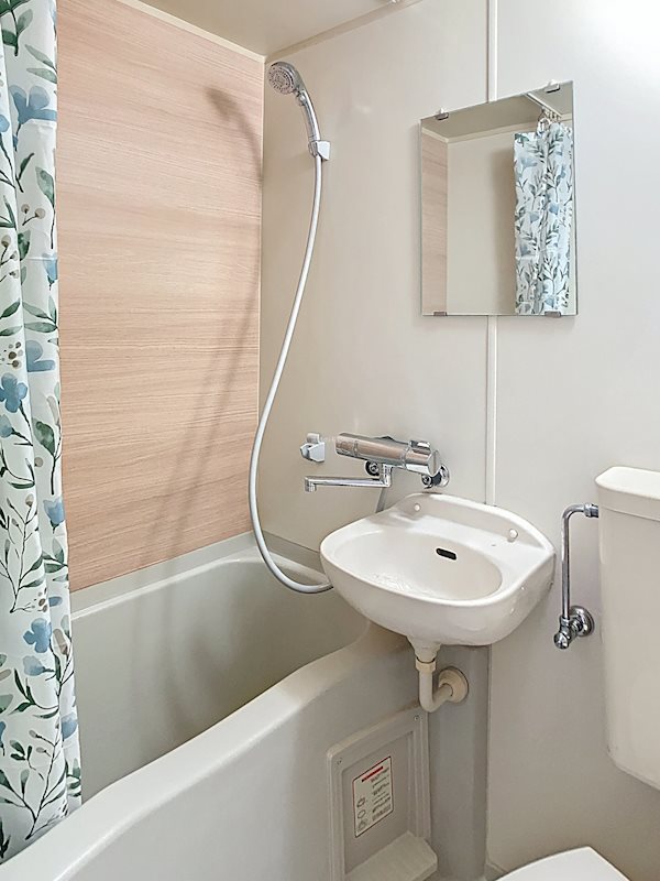 バス・シャワールーム　大型シャワーヘッド付