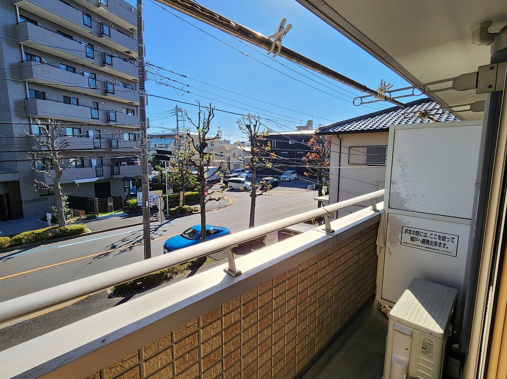 バルコニー　前面棟との距離もあります。