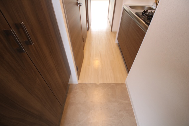玄関　※別室の参考写真の為、現況優先です。