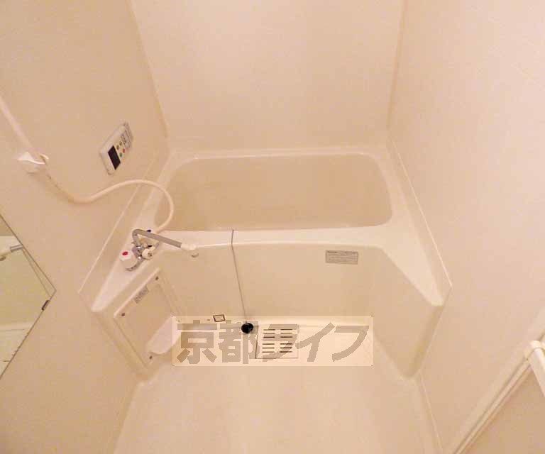 バス・シャワールーム　きれいなお風呂です。