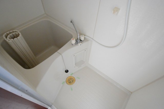 バス・シャワールーム　シンプルで清潔な浴室です！