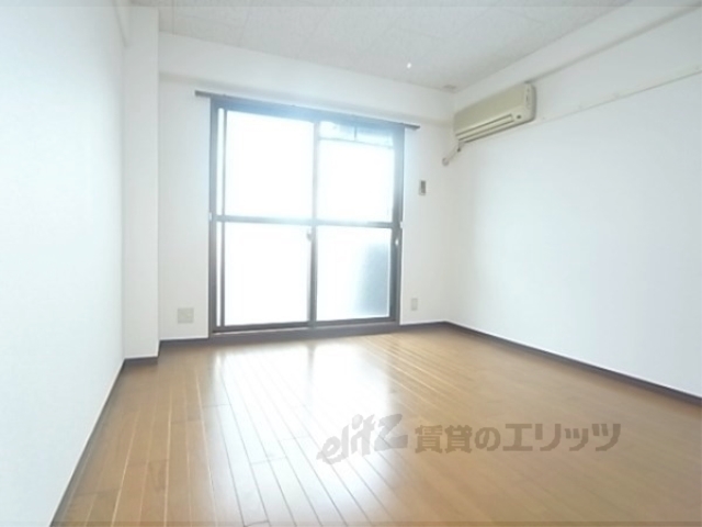 居室・リビング　居室