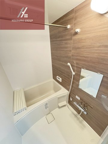 バス・シャワールーム　コンパクトで使いやすいお風呂です