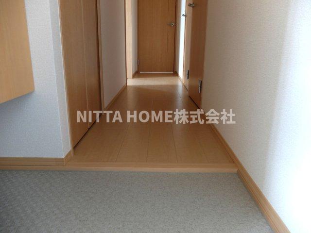 その他共有部分　トールサイズのシューズボックスも設置済み＊