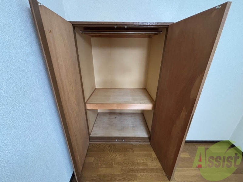 収納　寝室の収納です。部屋がすっきり片付きます。