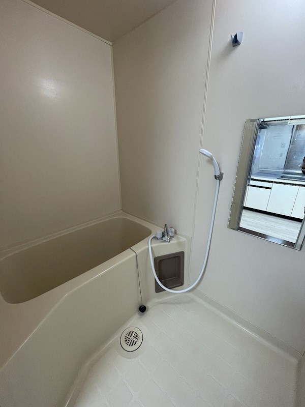 バス・シャワールーム　※別部屋参考写真