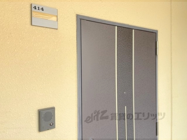 玄関　インターホン