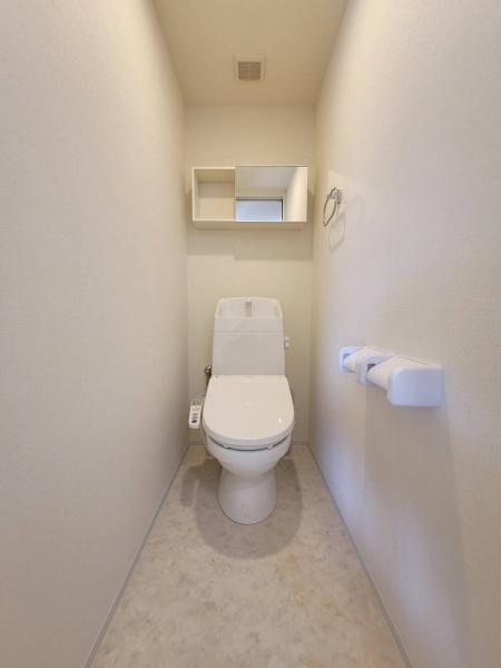 トイレ　同施工ハウスメーカーの室内写真