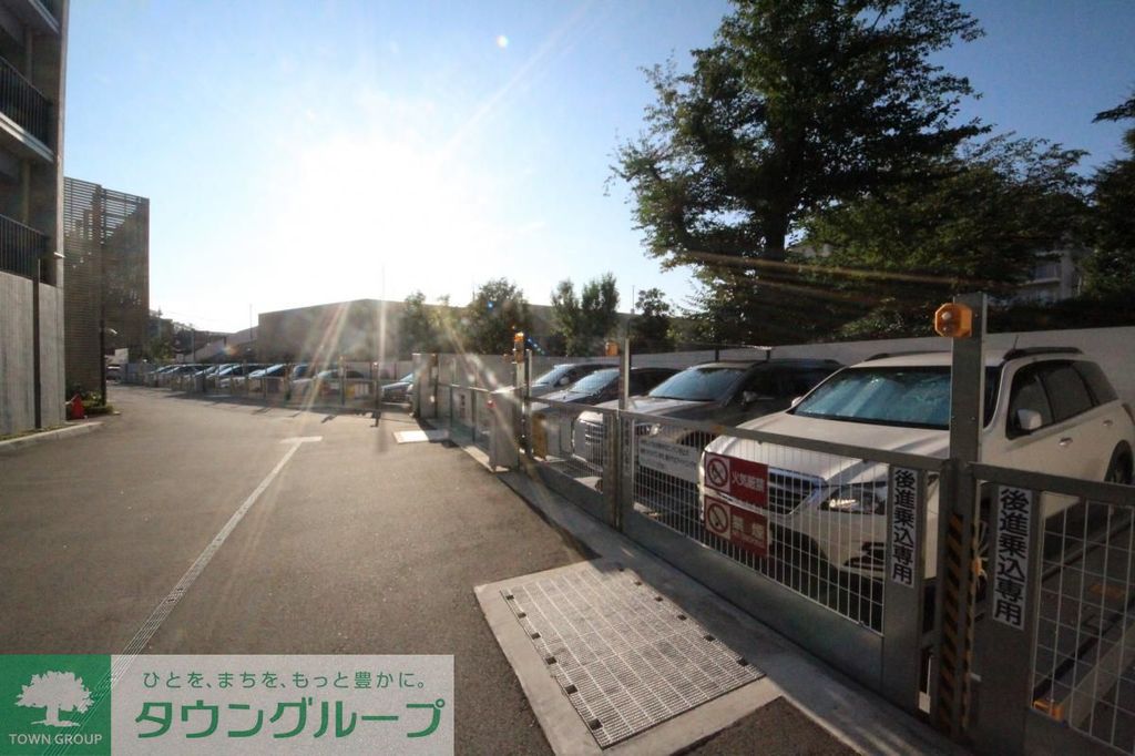 駐車場　駐車場