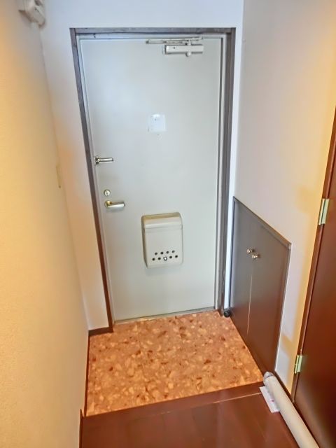 玄関　シューズボックス完備