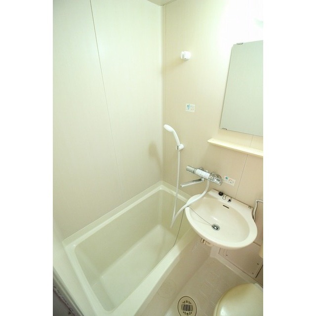 バス・シャワールーム　サーモスタット式水栓！