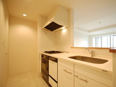 キッチン　※類似別室参考写真