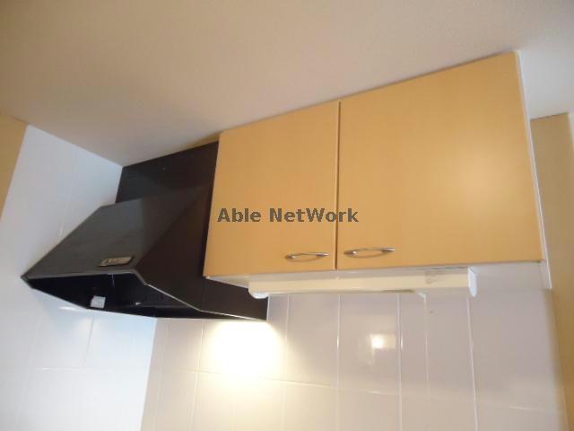 キッチン　吊戸棚付