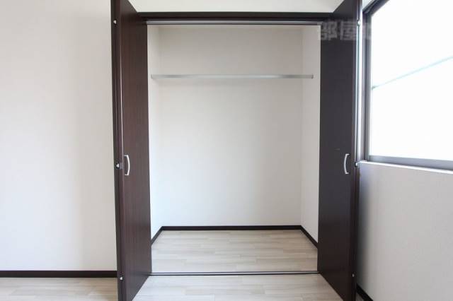 収納　奥行きある収納です