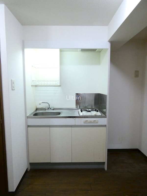 キッチン　別部屋のお写真です。ご参考までに！