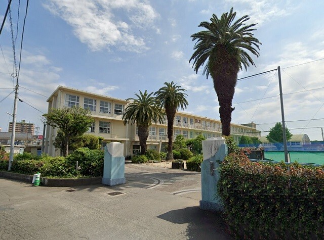 中学校　宮崎市立宮崎東中学校（中学校）まで1308m