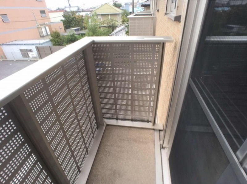 バルコニー　図面と現状に相違がある場合には現状を優先