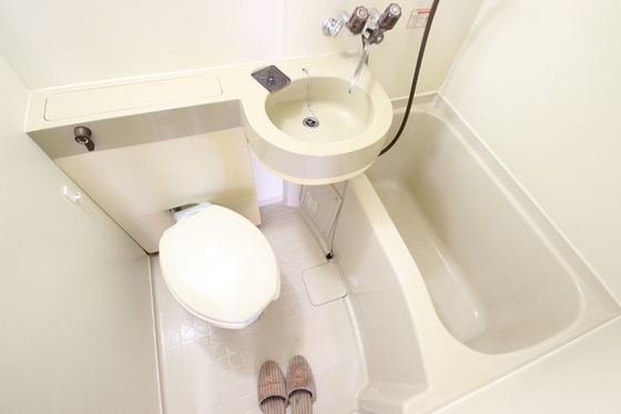 バス・シャワールーム　※別部屋の写真です