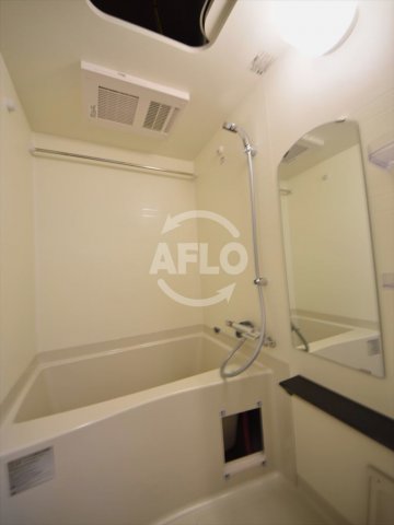 バス・シャワールーム　プレサンス立売堀パークシティ　浴室（階数で色の違いあり）