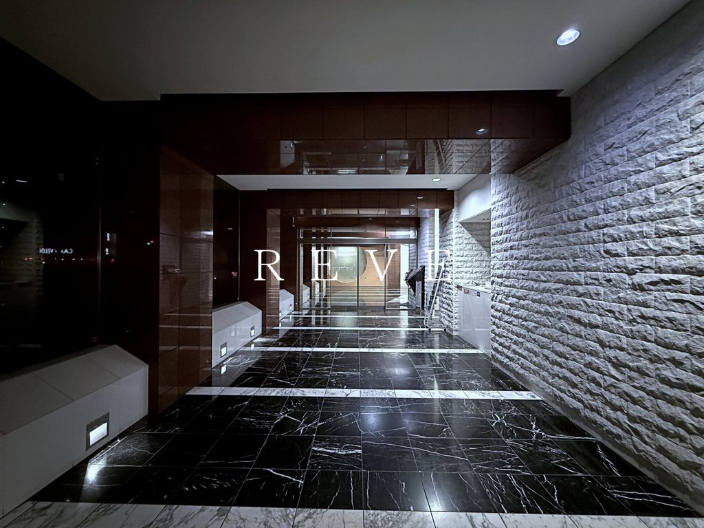 エントランス　駐車場