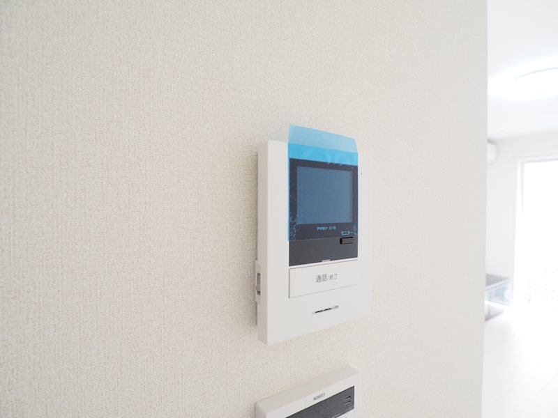 セキュリティ　モニター付インターホンなので、来訪者の確認が出来ます