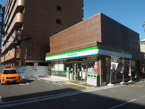 コンビニ　ファミリーマート 高殿七丁目店（コンビニ）まで255m